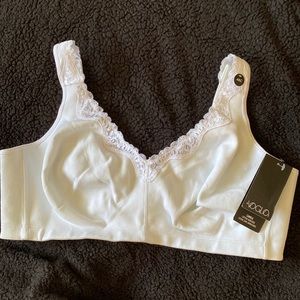 Size 46C Penningtons Voglio tshirt bra.